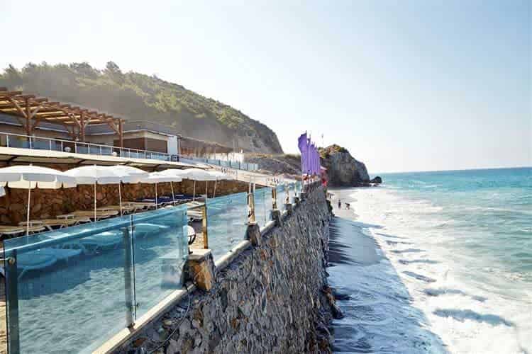 Smartline White City Beach Hotel